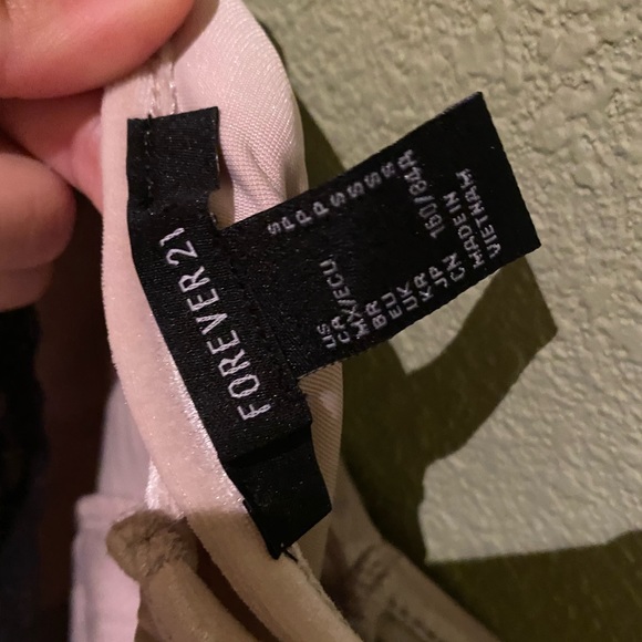 Beautiful Dress - Picture 3 of 3